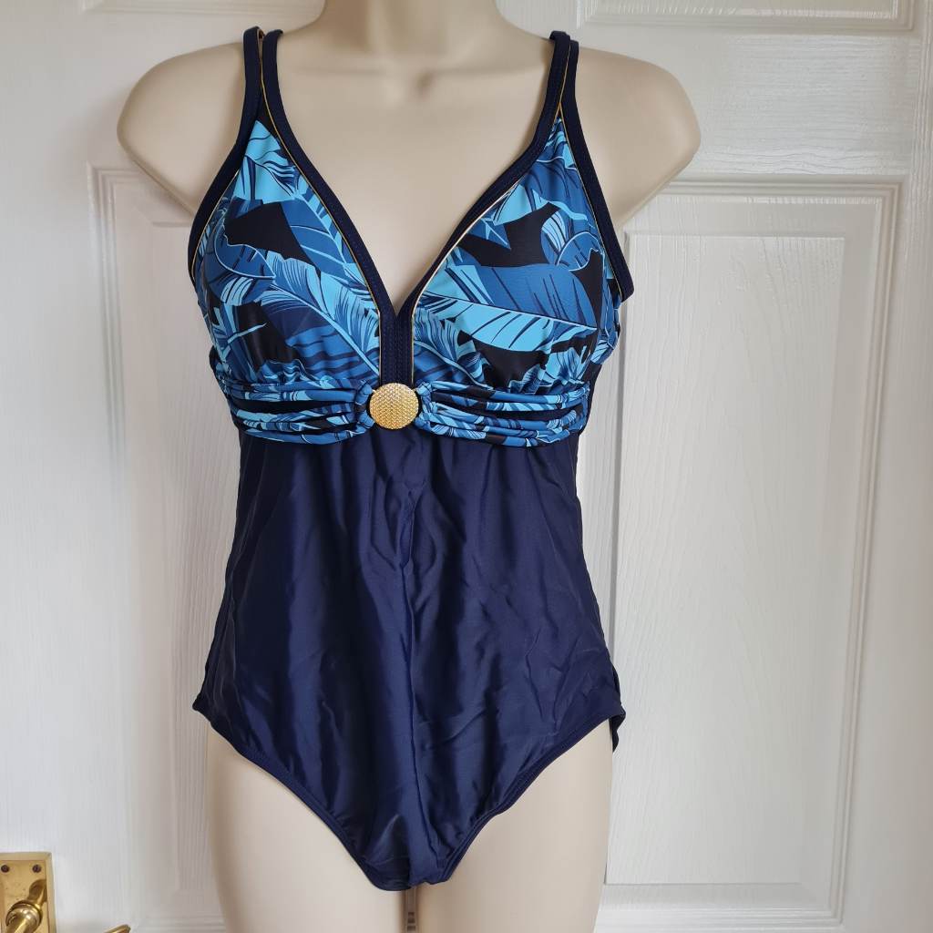 Womens's Swimming Costume Size Medium