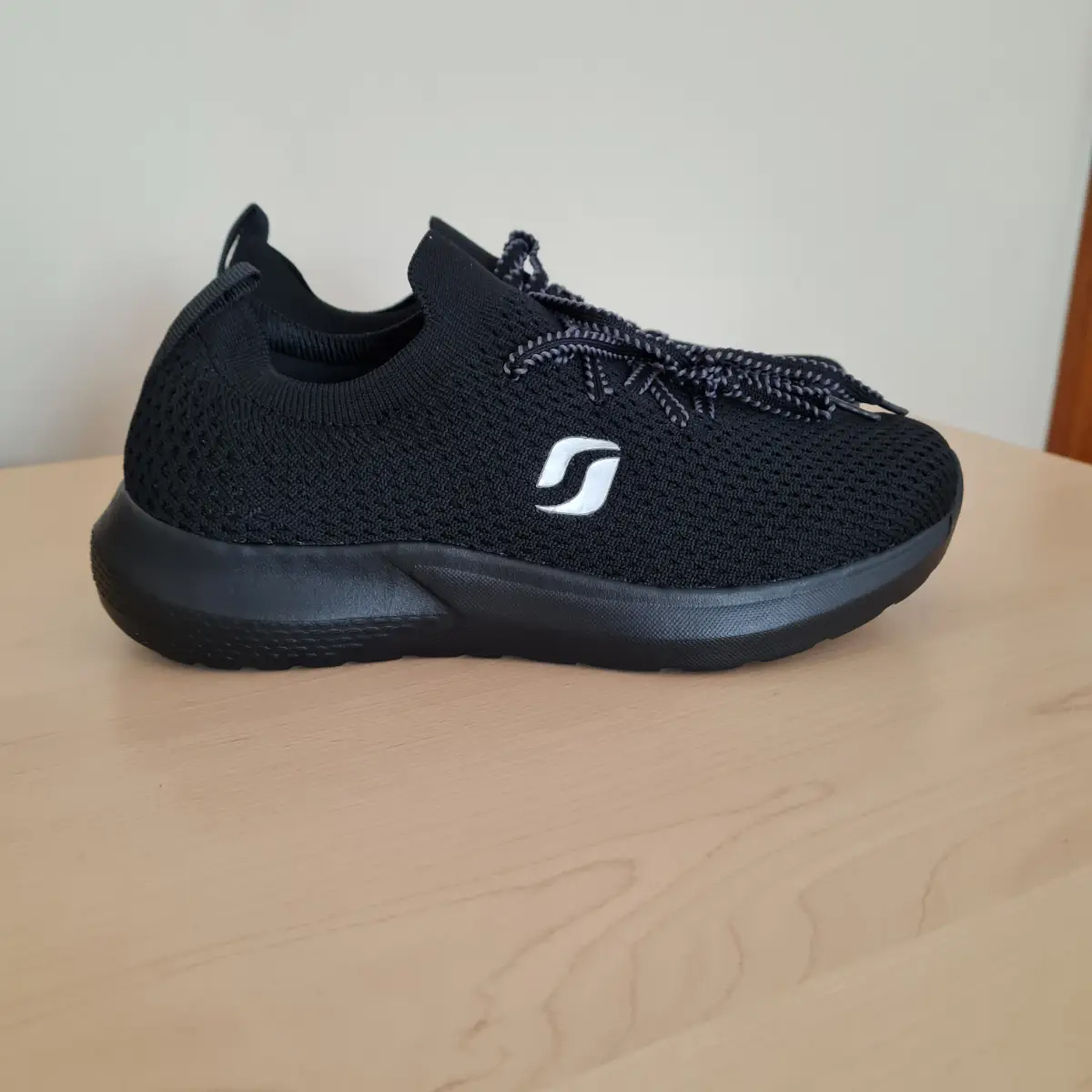 Womens Trainers Size UK 3.5