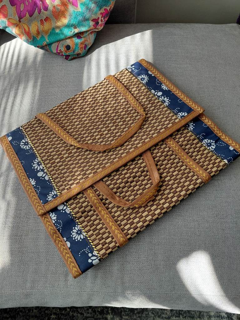 Foldable storage/picnic basket
