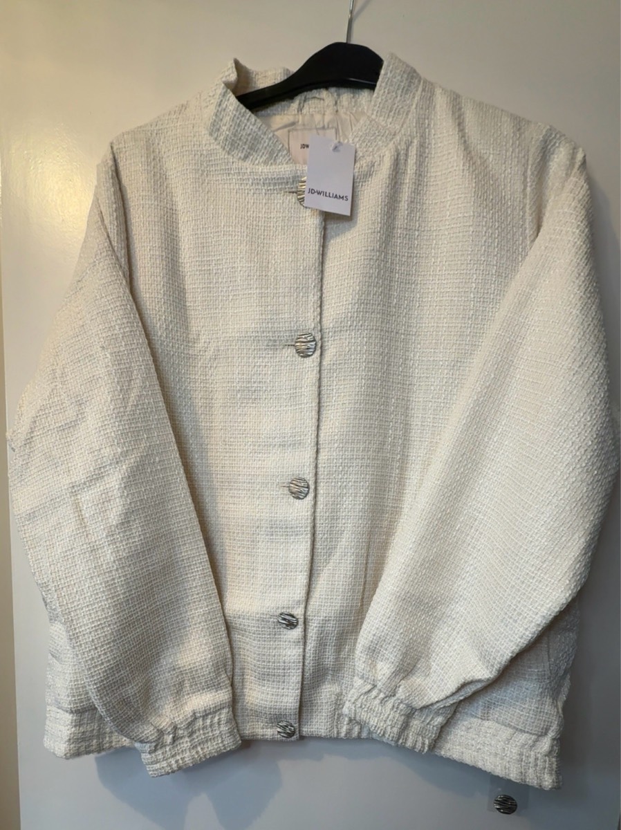 Women’s plus size cream jacket. Size 22. BNWT