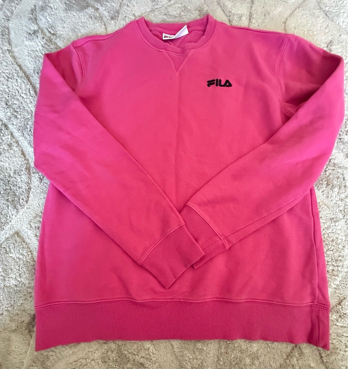 Women’s FILA jumper- great condition, vibrant, comfy