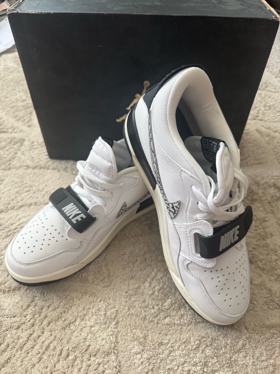 BNWT men’s size 9 Air Jordan legacy 312 trainers