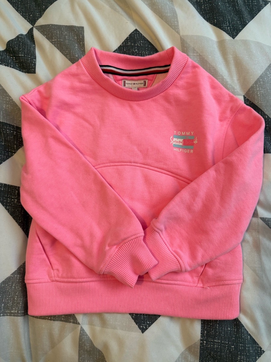 Girls vintage Tommy Hilfiger jumper. Immaculate condition