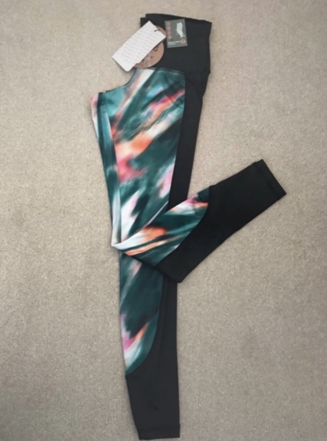Gym/sports/lounge black and colourful leggins size 6 to 8