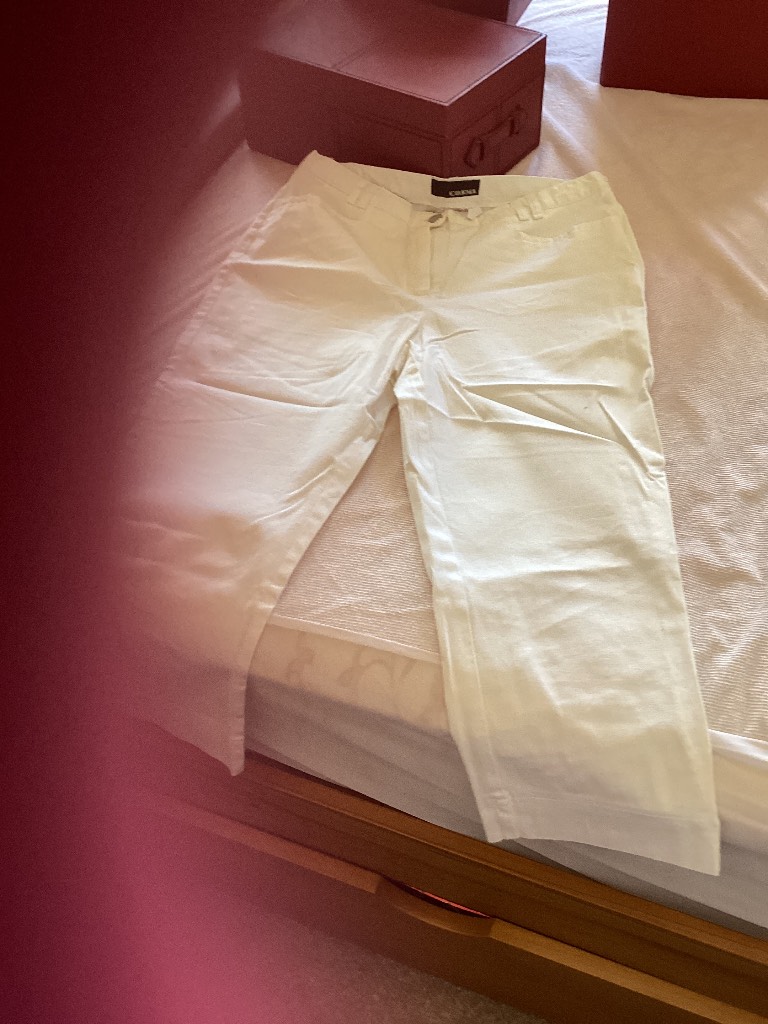 Ladies crop pettitt trousers