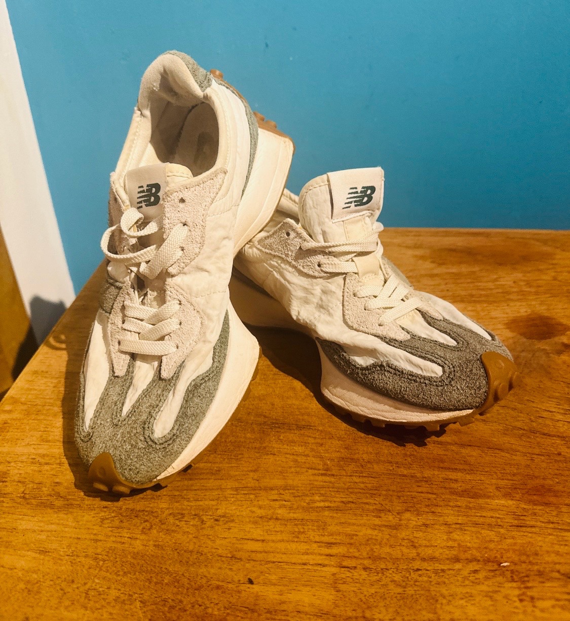 New Balance 327 Angora / Silver Moss Suede Trainers