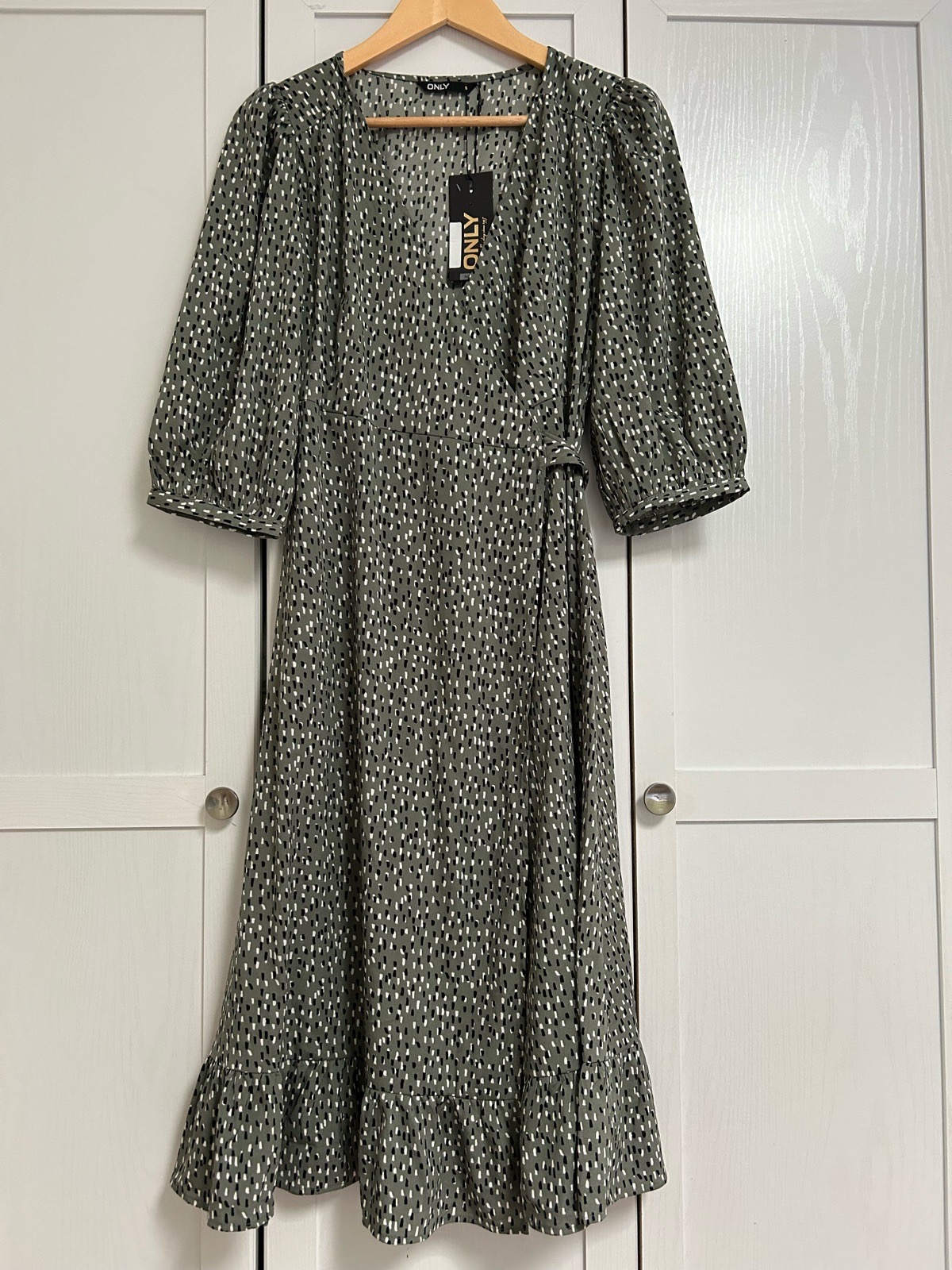 BNWT ONLY Olivia wrap dress size 10
