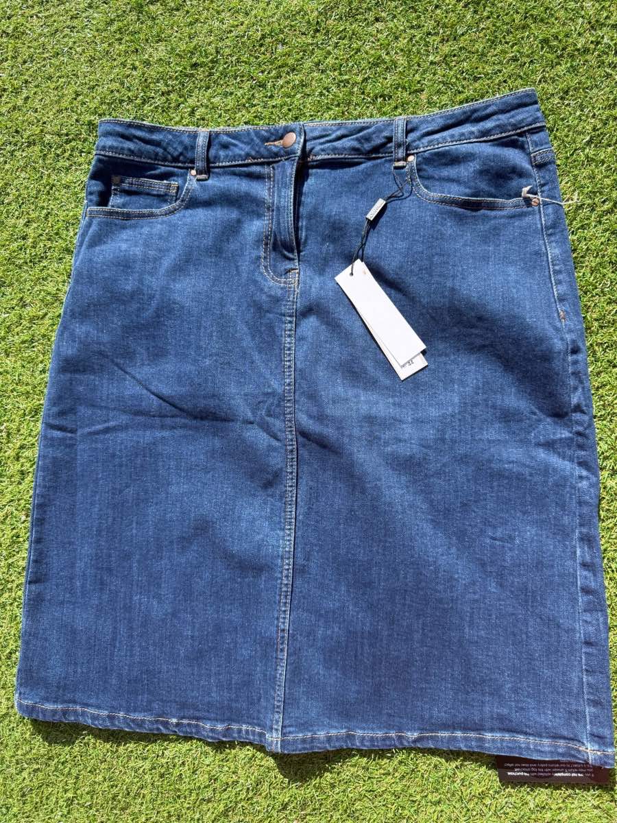 Title: BNWT Evans Blue Denim A-Line Midi Skirt –