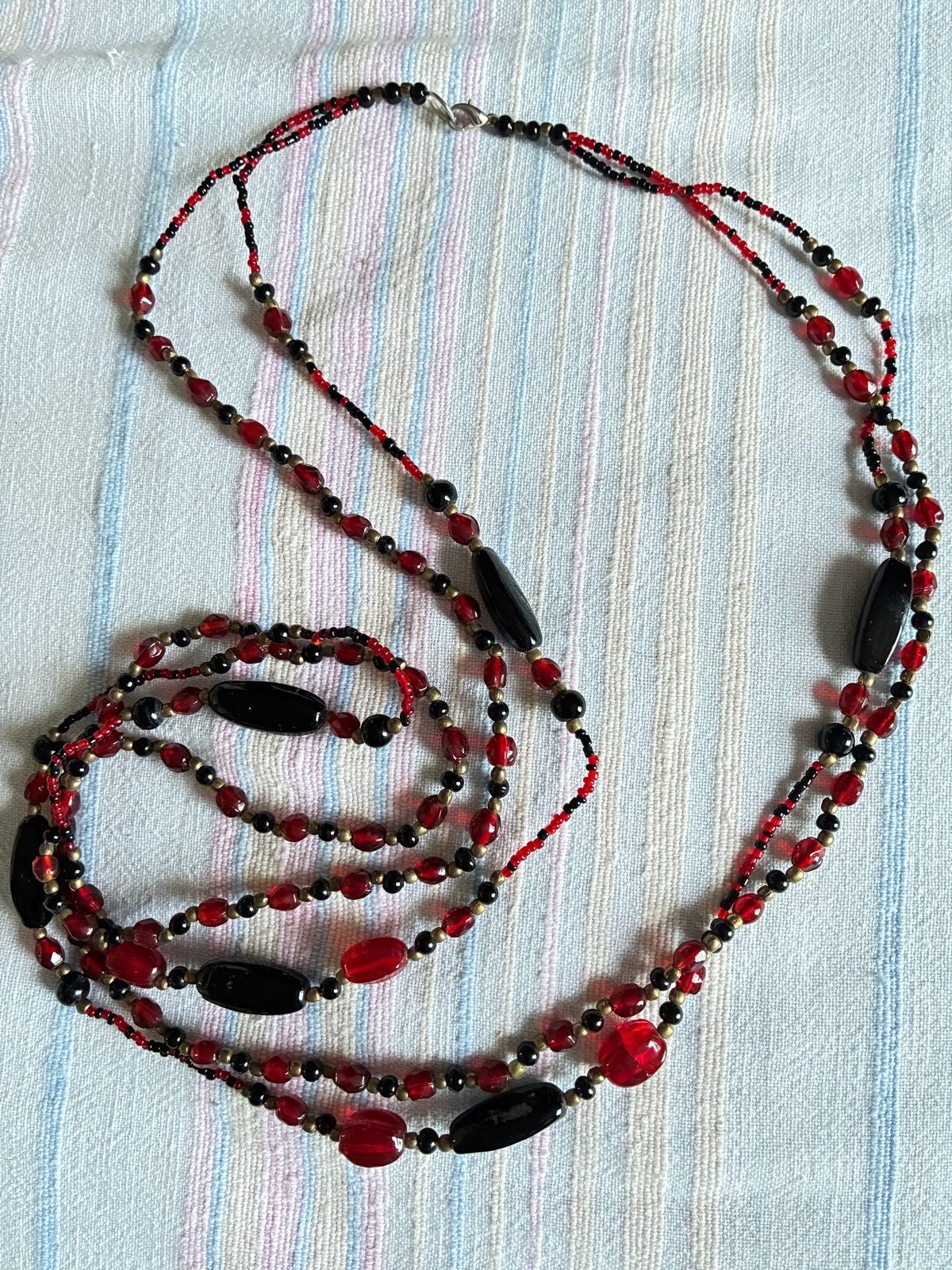 Glass bead necklace