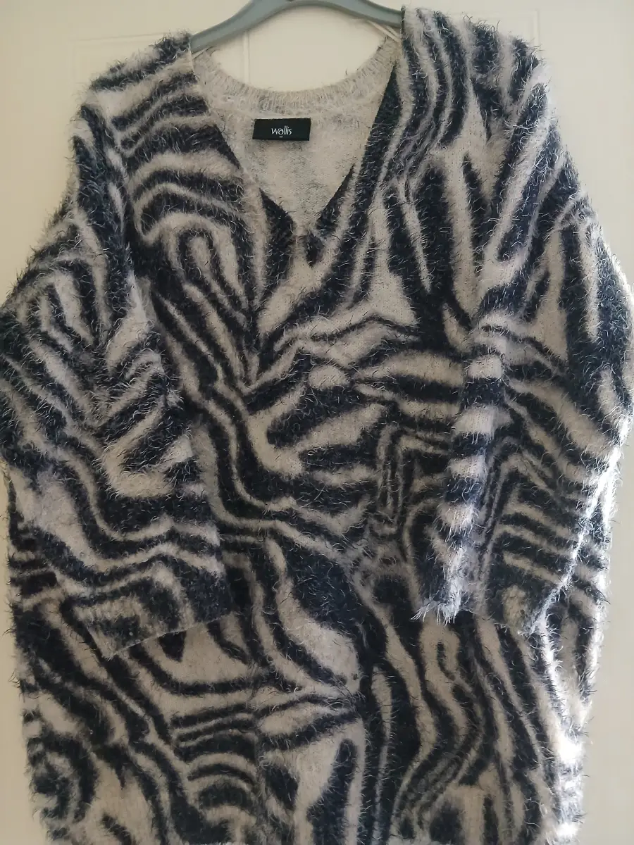 Animal print jumper