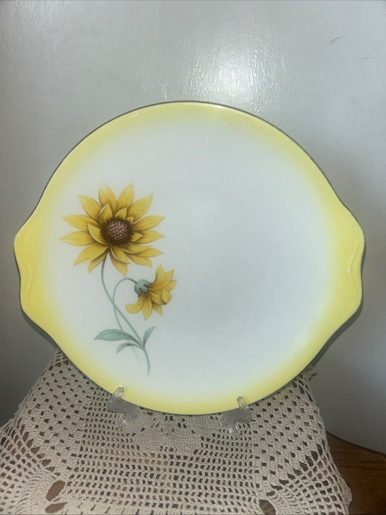 Royal Albert Mid Century  “ Sunflower “ Eared Cake Serving Decorative Plate