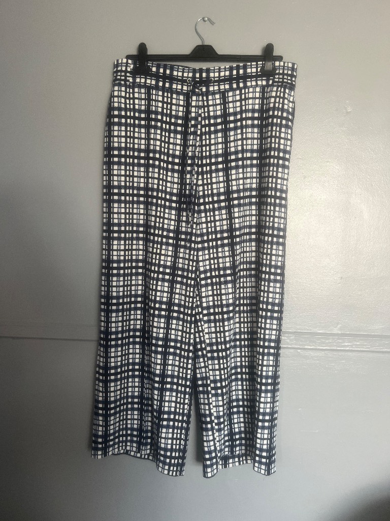 M&S Collection Navy & White Checked Wide Leg Culottes – Size 18