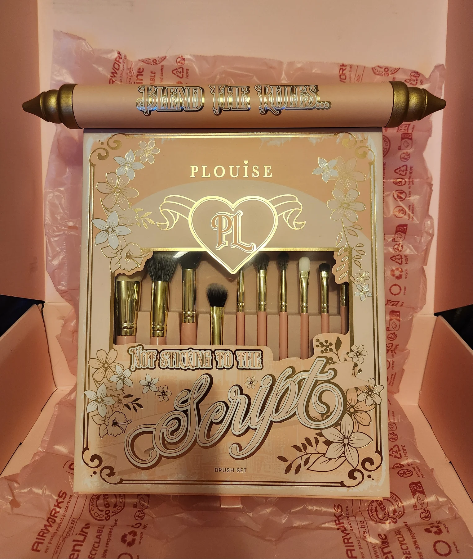 BNIB P.Louise Not Sticking To The Script Makeup Brush Set