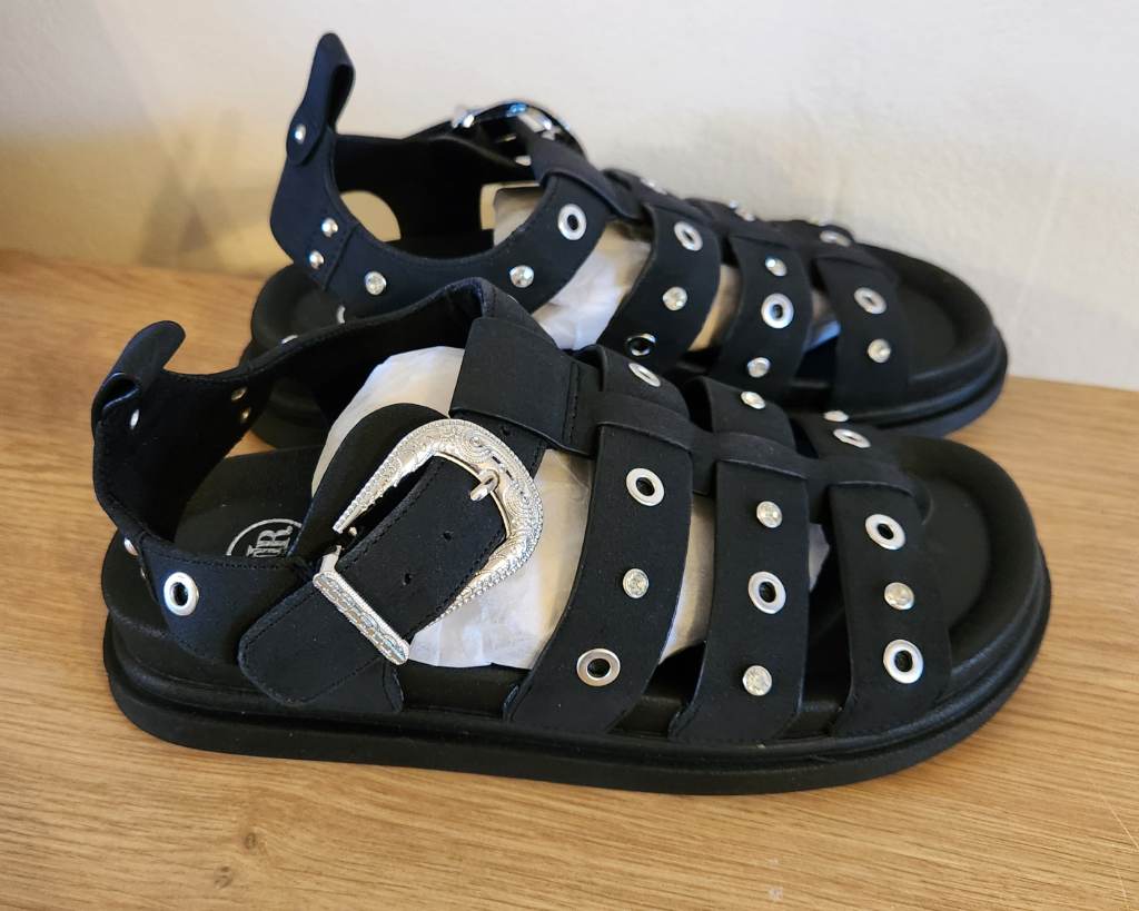 BNWT Ladies Size 5 River Island Black Studded Fisherman Flatform Sandals