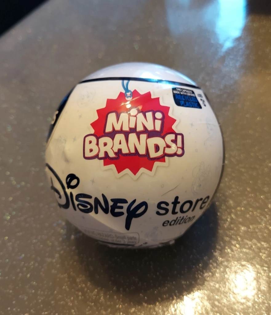 Zuru Mini Brands Disney Store Edition Assort 5 Surprises 60+ Minis To Collect