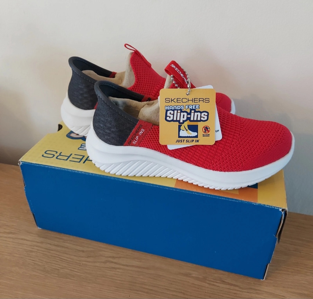 BNIB Boys Size 10 Air-Cooled Memory Foam Skechers Slip-ins Trainers