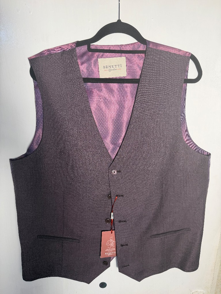 1. Benetti Signature Waistcoat – Grape / Purple – Size 46 – Brand New