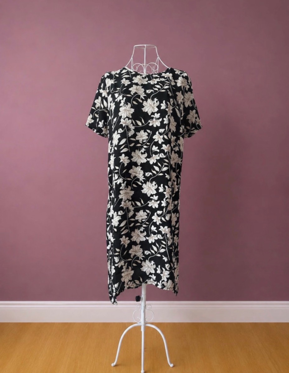 Peacocks Black Floral Shift Dress Tunic