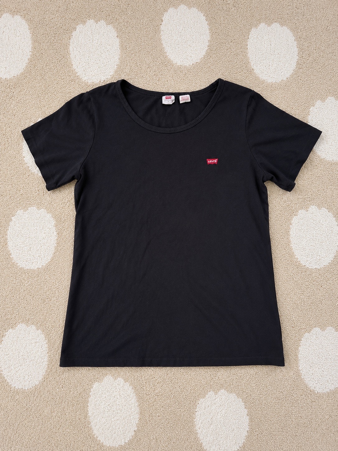 Levi’s Women’s Black T-Shirt 2X Plus Size Short Sleeve