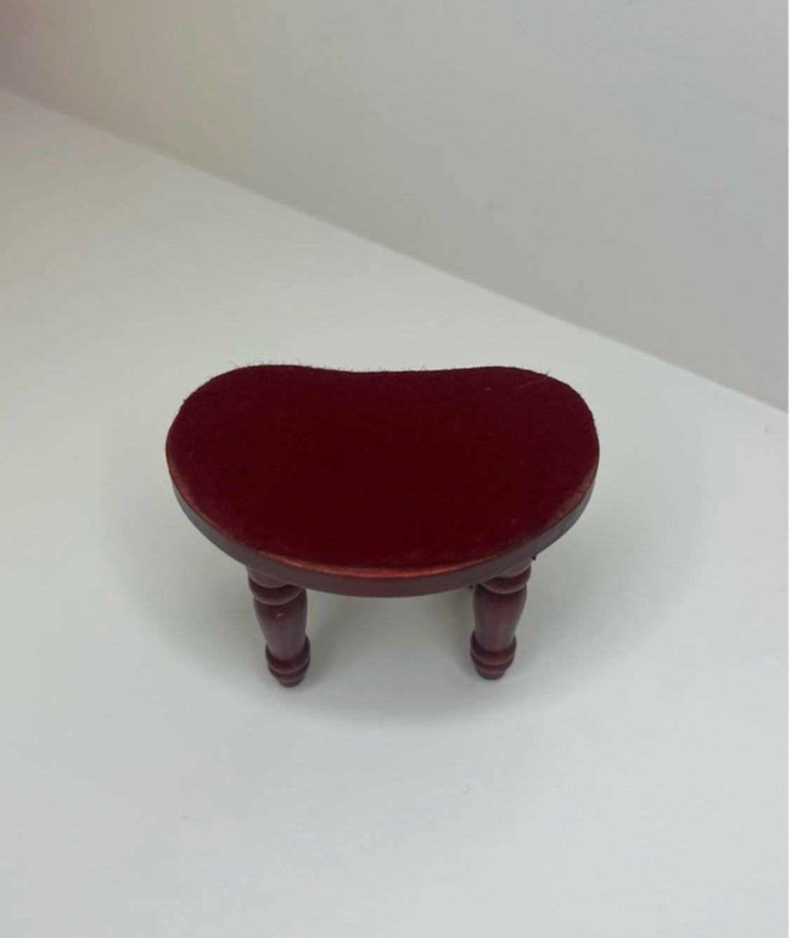 Dollshouse cushioned stool/piano stool