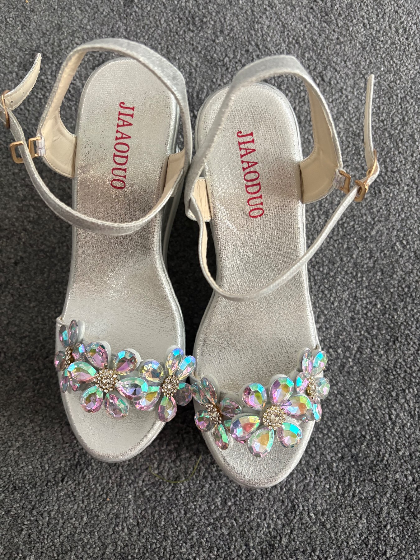 Ladies sliver wedges