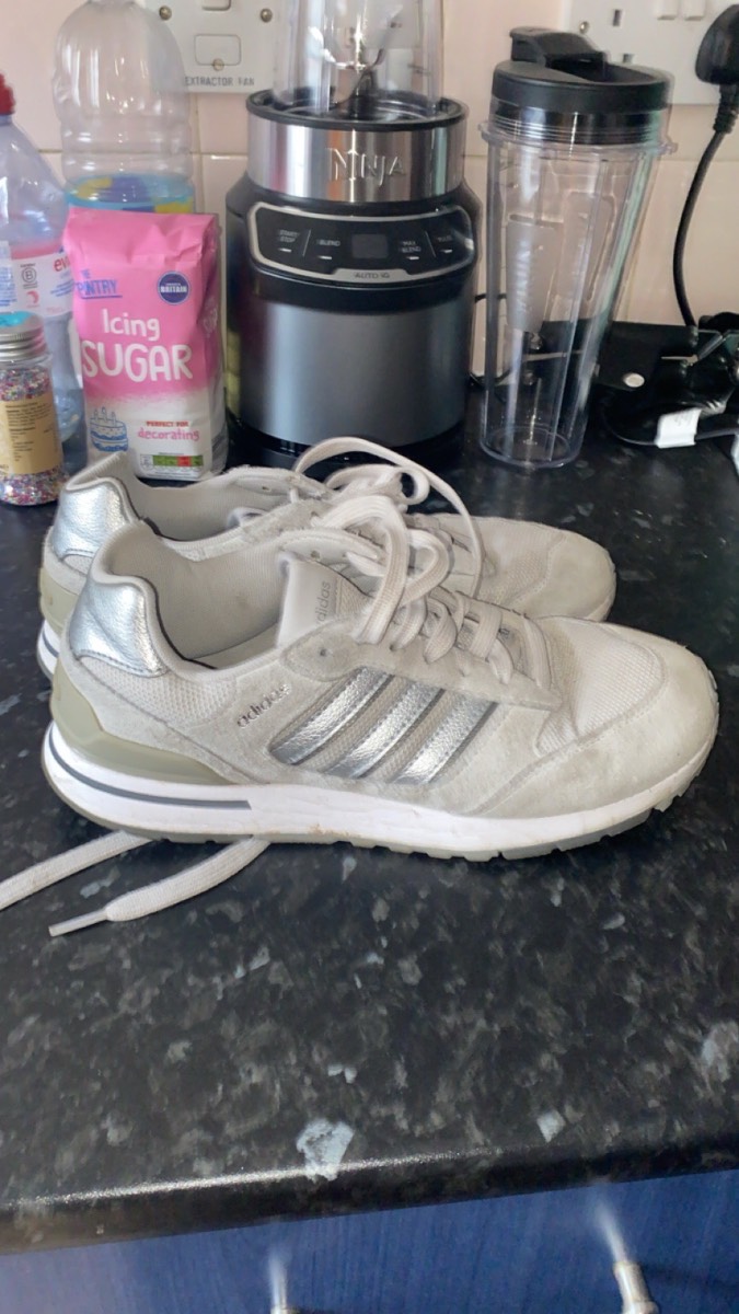 Adidas Retro Trainers – Light Grey / Silver – UK Size 6