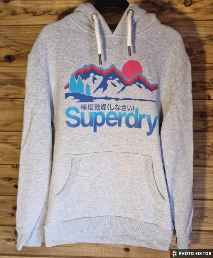 Superdry Hoodie in Grey Marl                                                            18