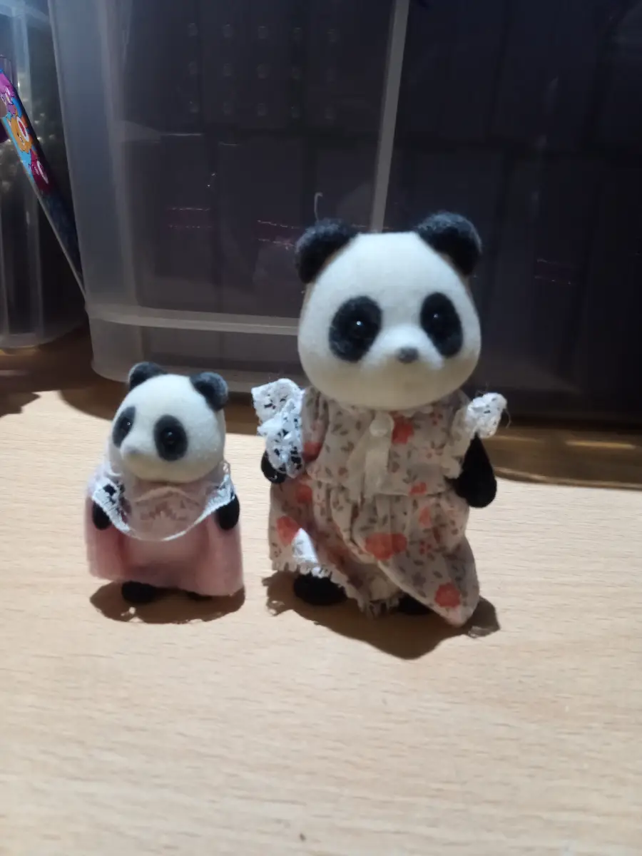 Bamboo panda family