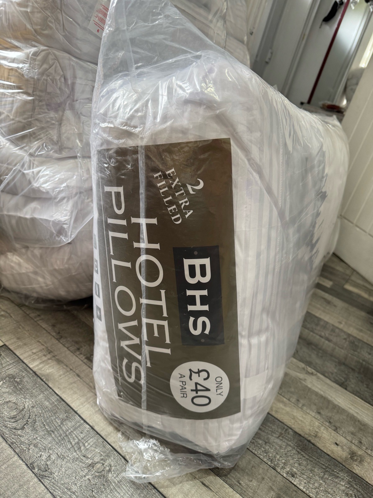 2 PILLOWS OF ONE PAIR LONG DEEP SLEEP WITH FREE GIFT SAME DAY DISPATCH