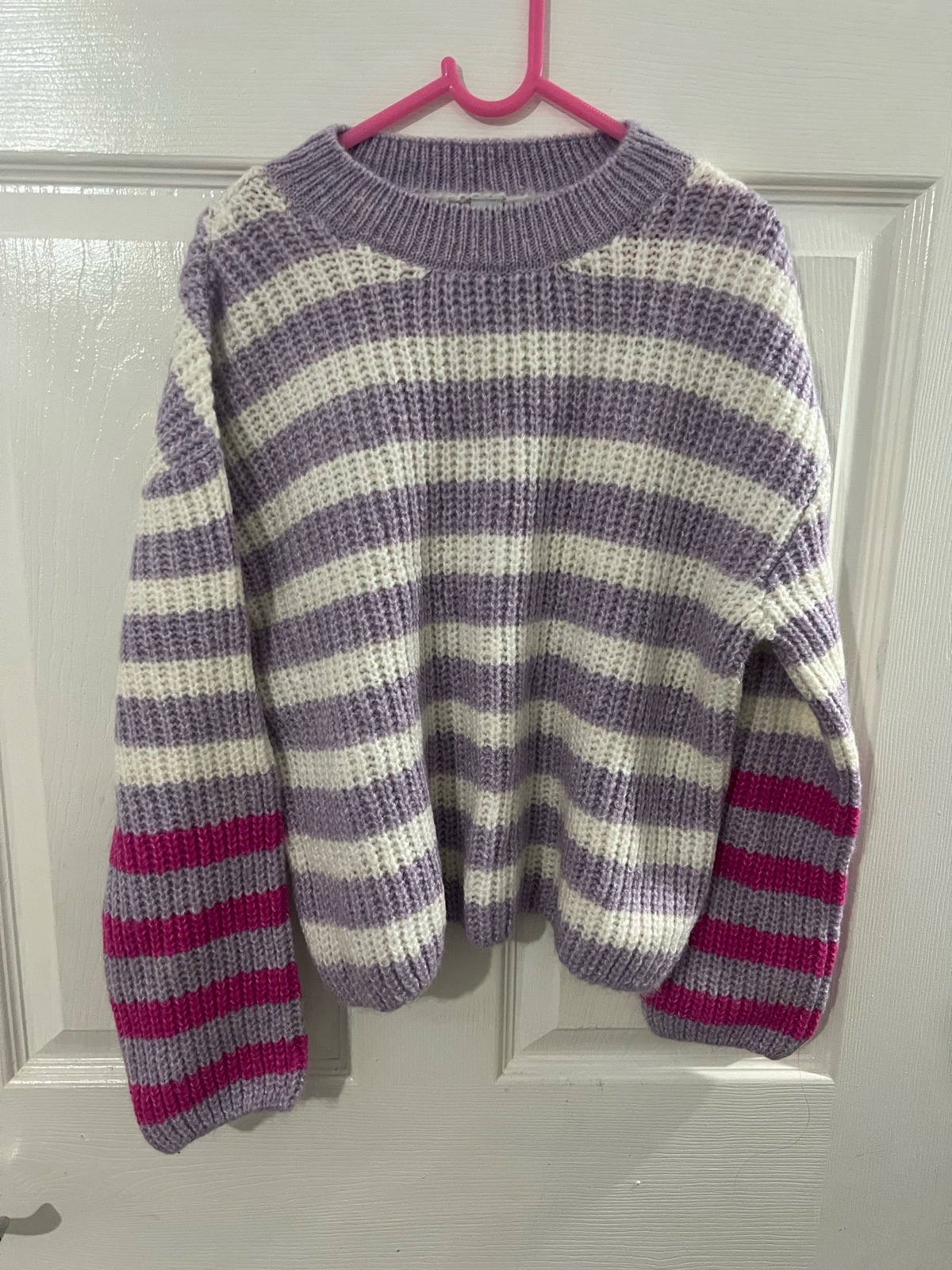 Girls jumper 11 years never worn.