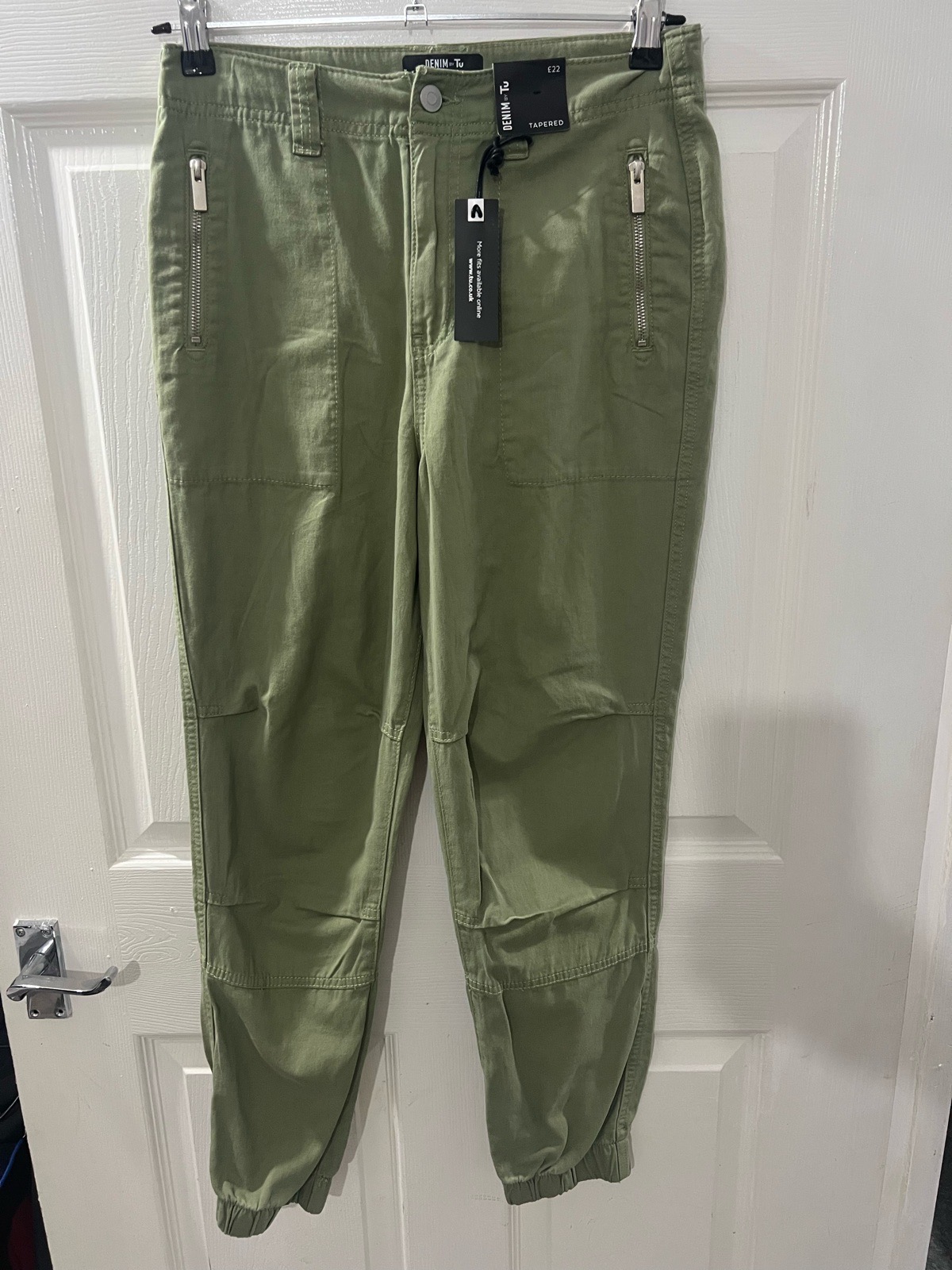 Women’s tapered jeans size 8