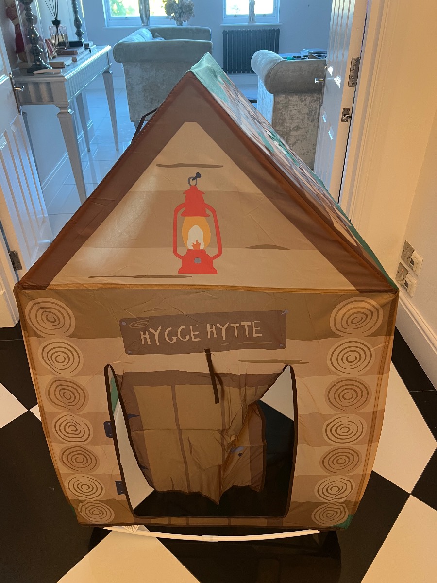 Kids play tent