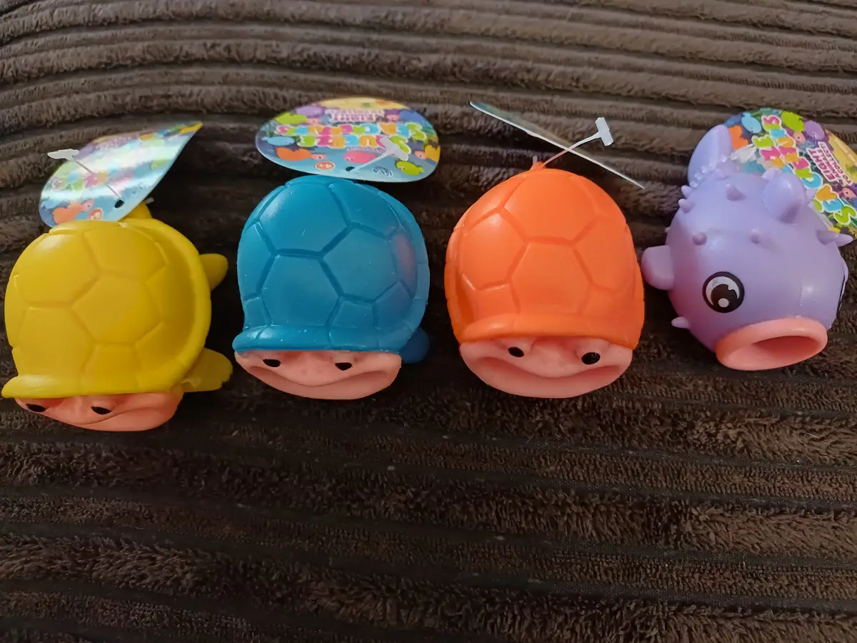 Squeeze sea creatures