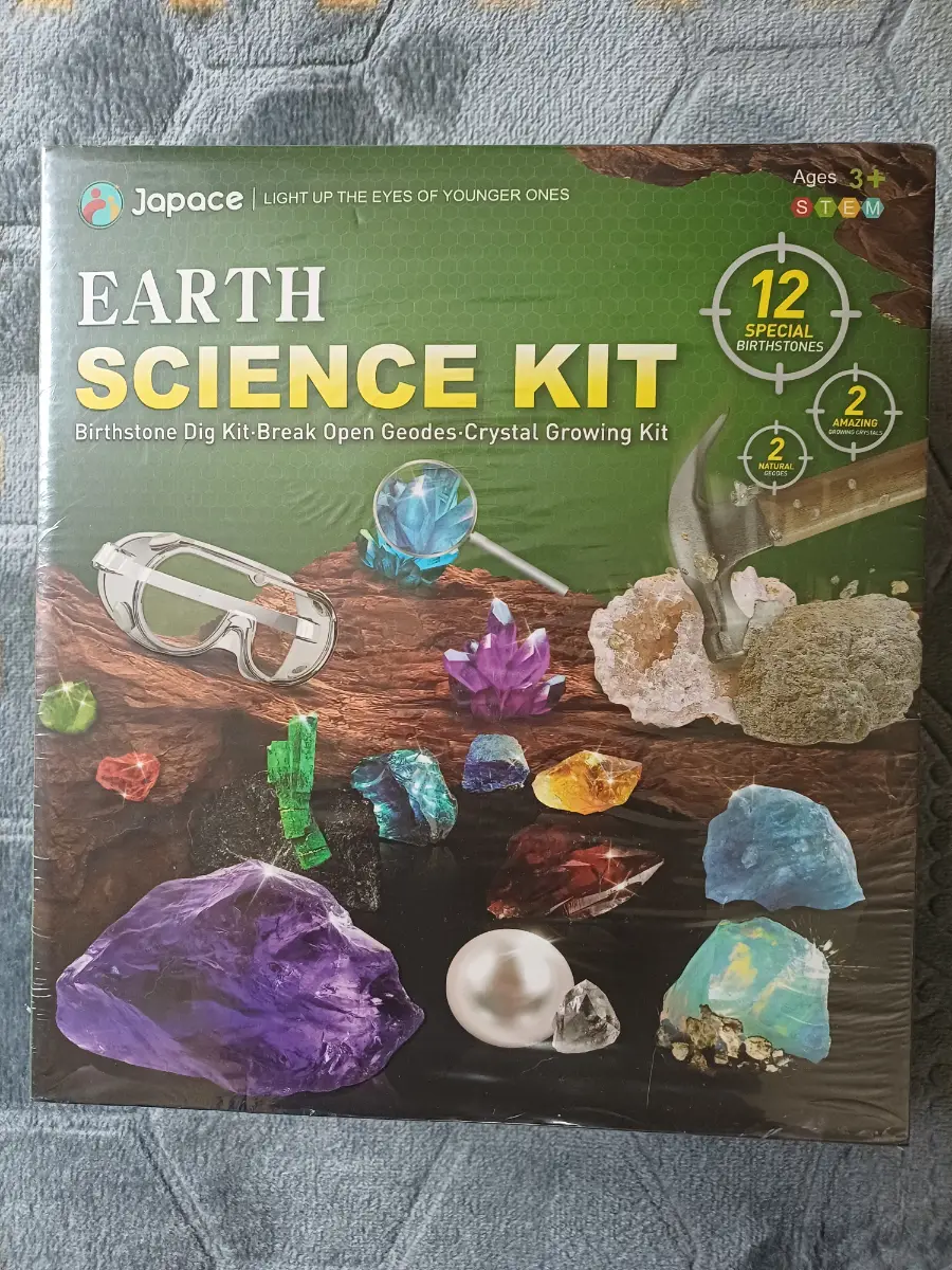 Earth science kit