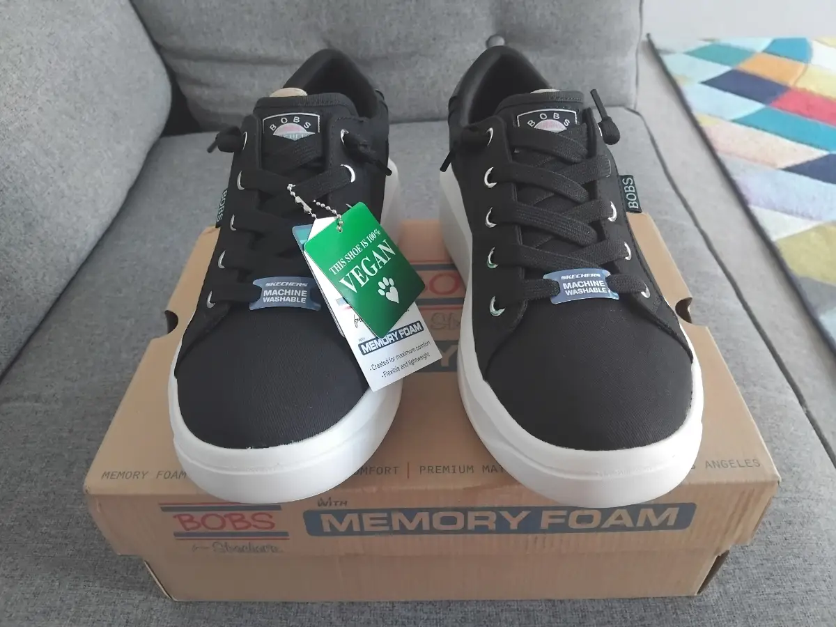 Skechers New Ladies Black Vegan Trainers Size UK 5 EU 38