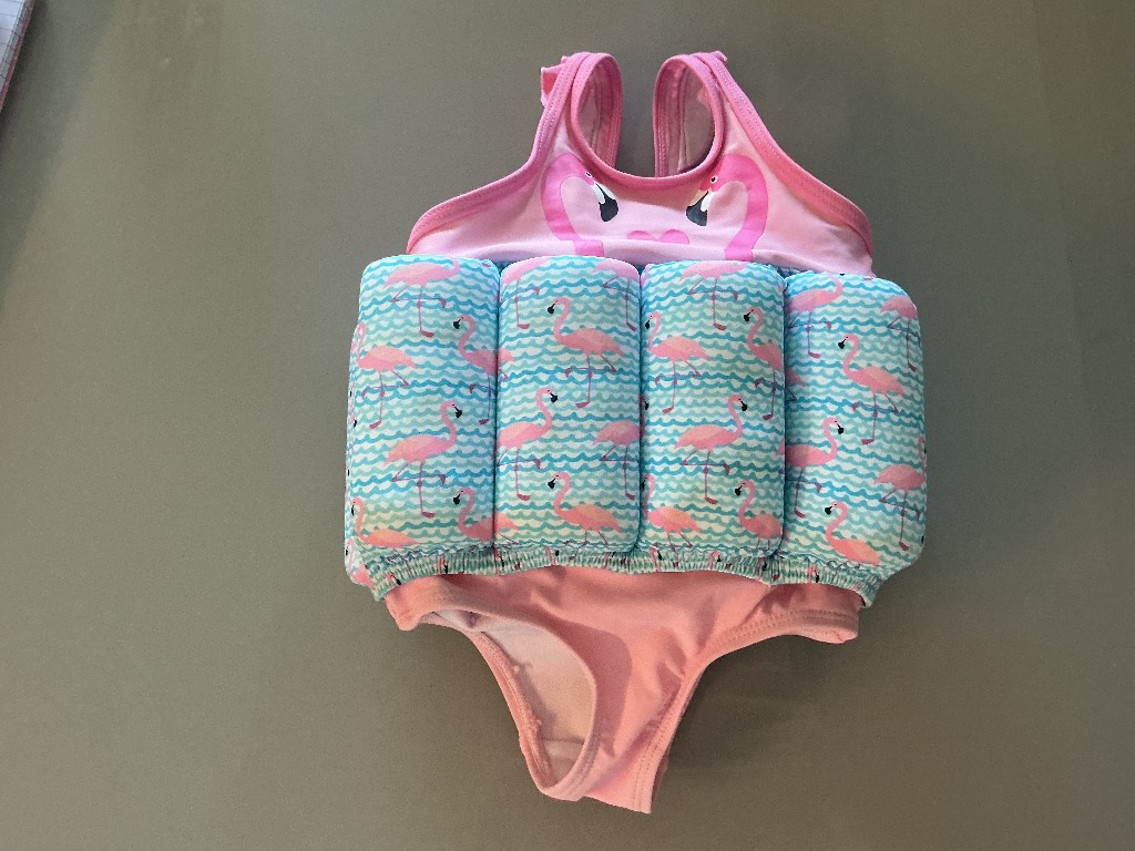 Swimwear with built in float