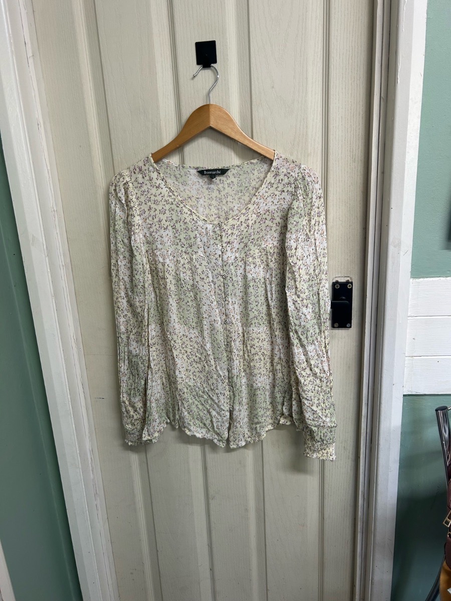 TITLE  Bonmarché Size 12 Cream Ditsy Floral Blouse 100% Viscose Long Sleeve (6)