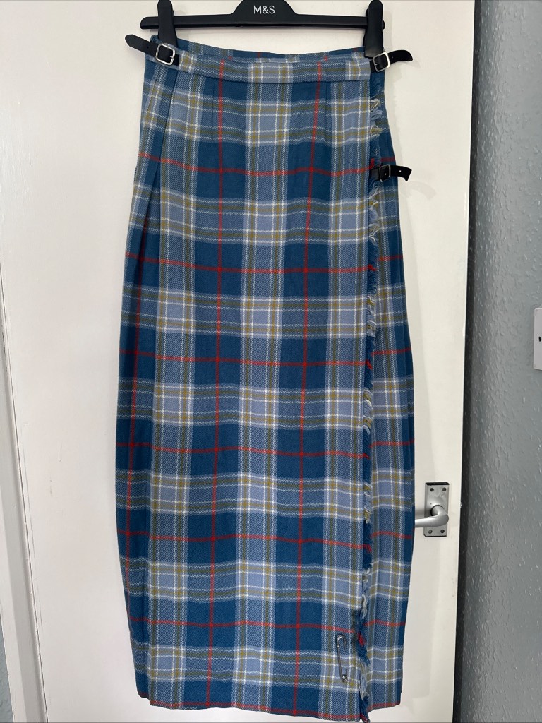 Vintage laird porch Scottish tartan kilt blue 100% wool