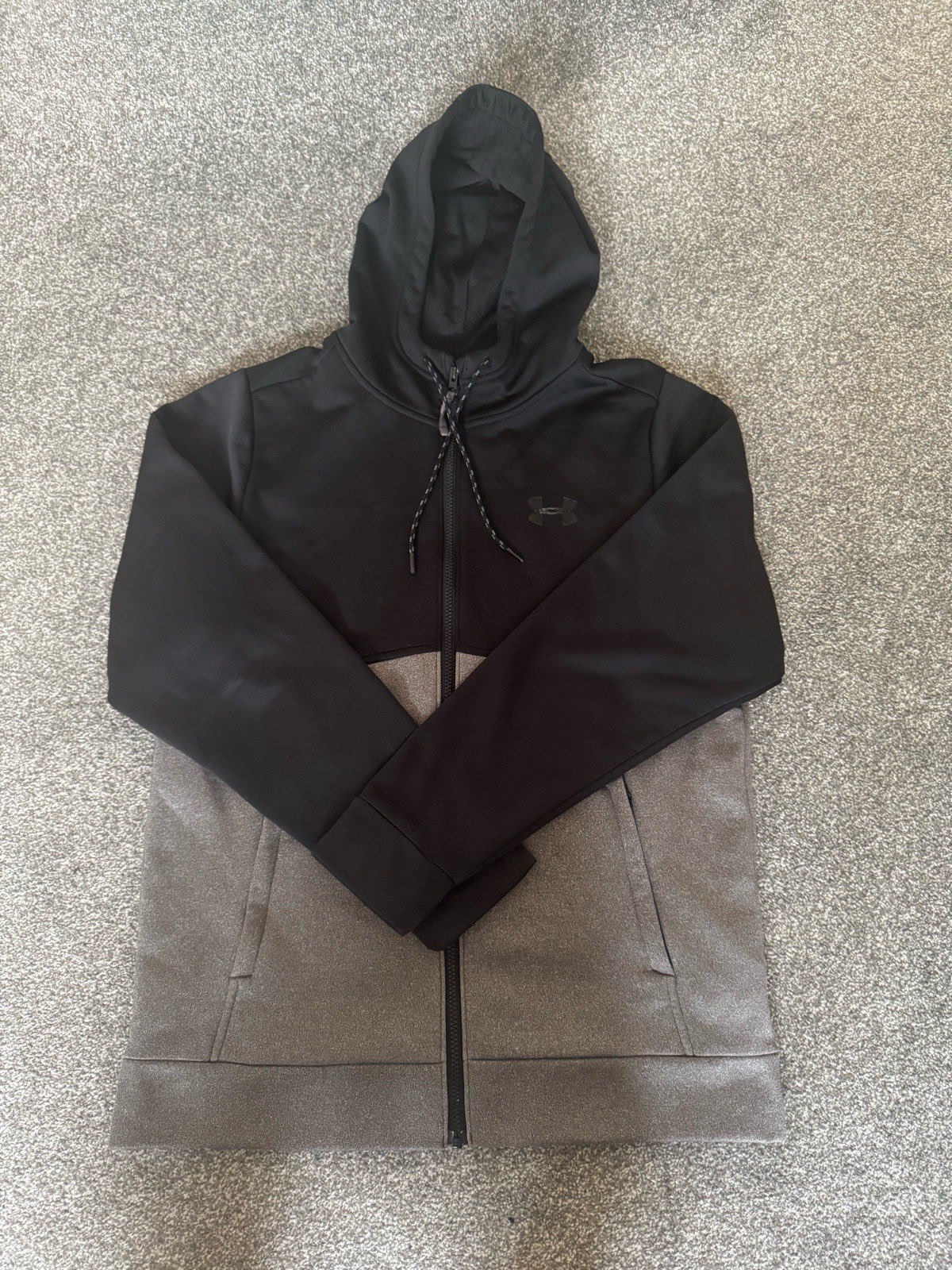 Men’s Under Armour medium Full Zip hoodie