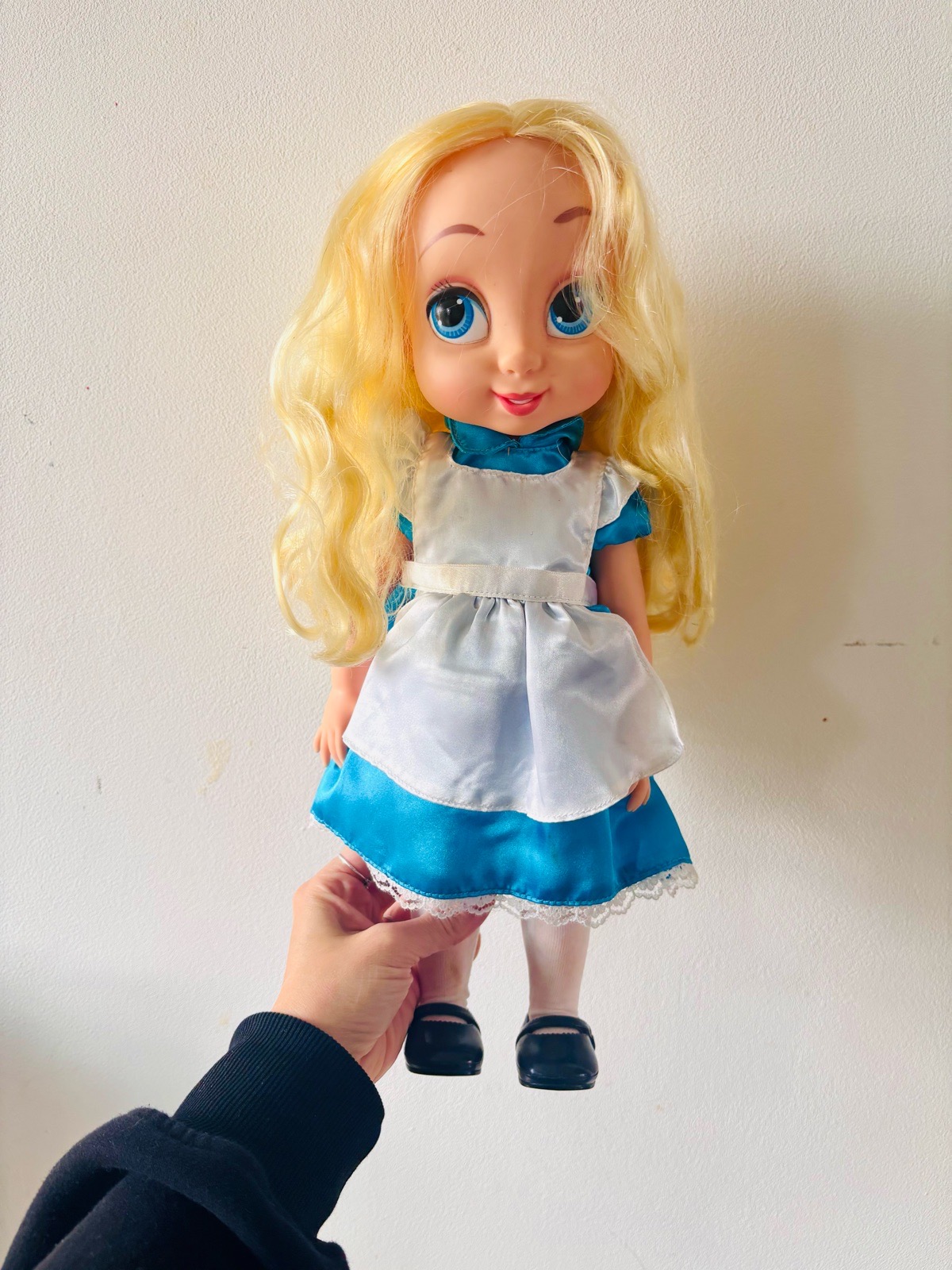 Disney animator Alice in wonderland large Alice collectors doll