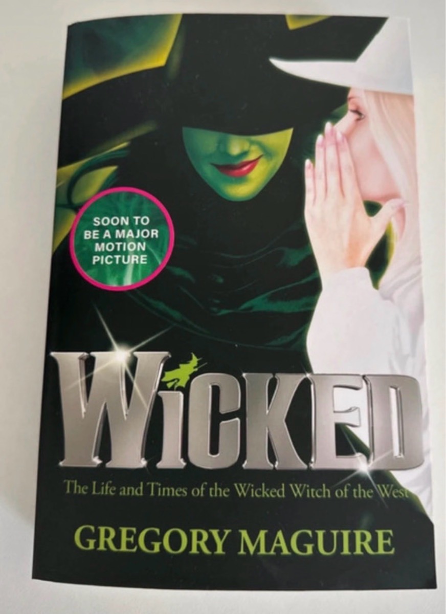 Wicked by Gregory Maguire: Paperback Book inspired the musical & movie