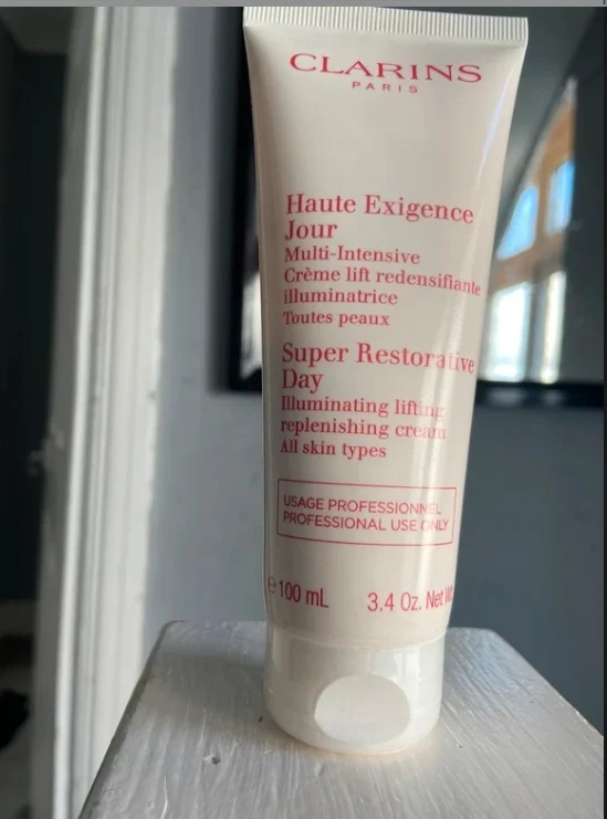 Clarins super restorative 100ml day cream SEALED NEW lifting, replenishing anti ageing skincare