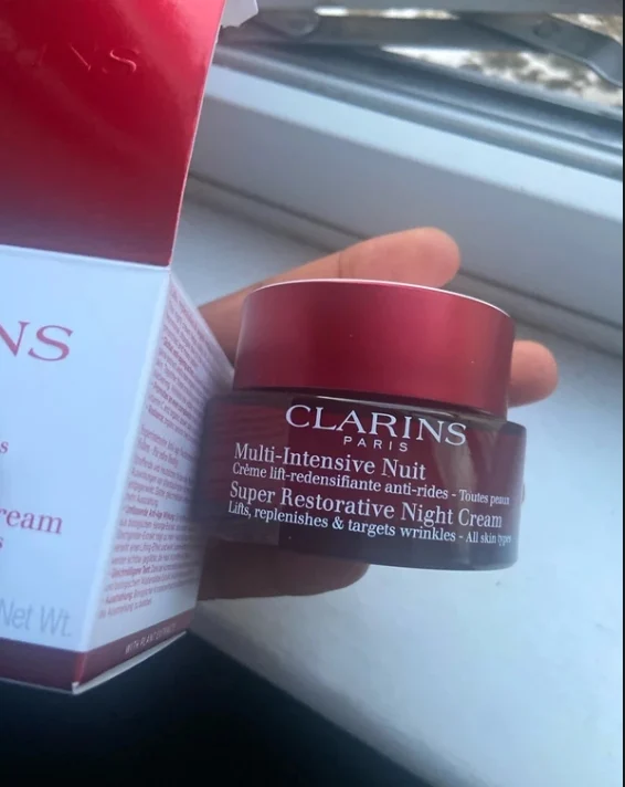 Clarins super restorative night cream 50ml in Box