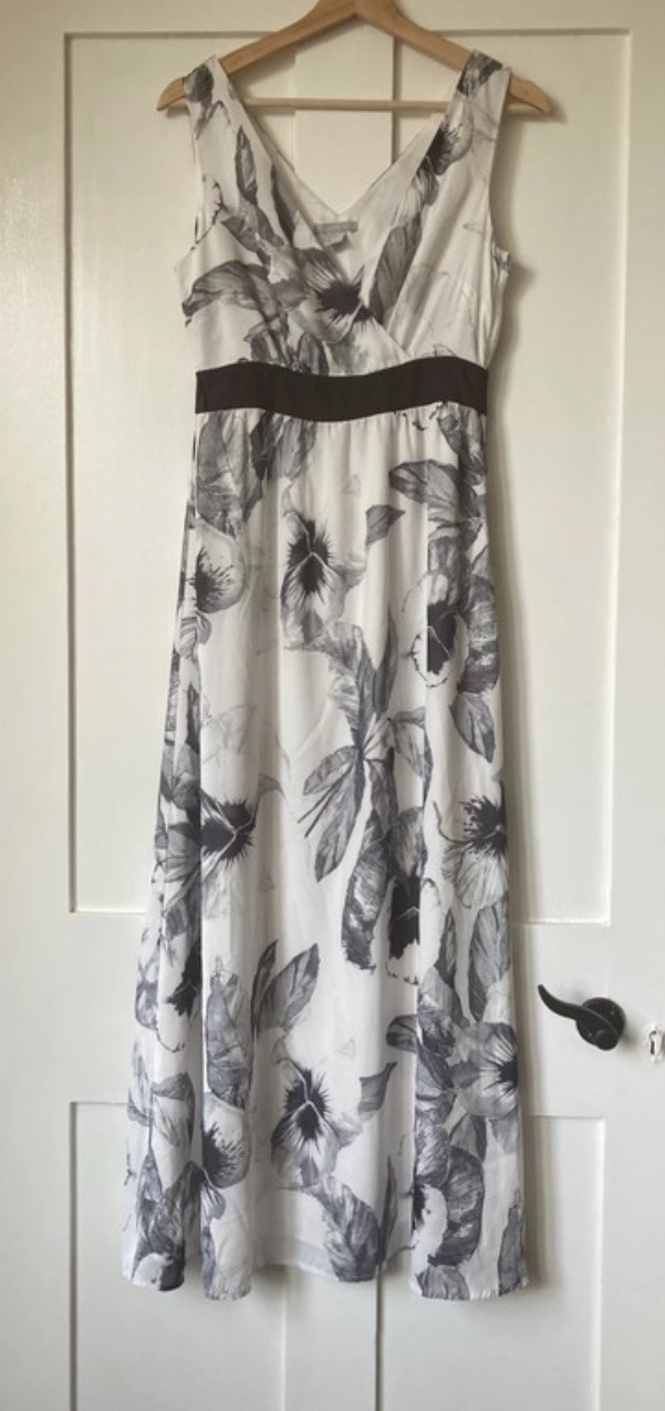 H&M white grey black floral summer wedding holiday sleeveless maxi dress size 10.
