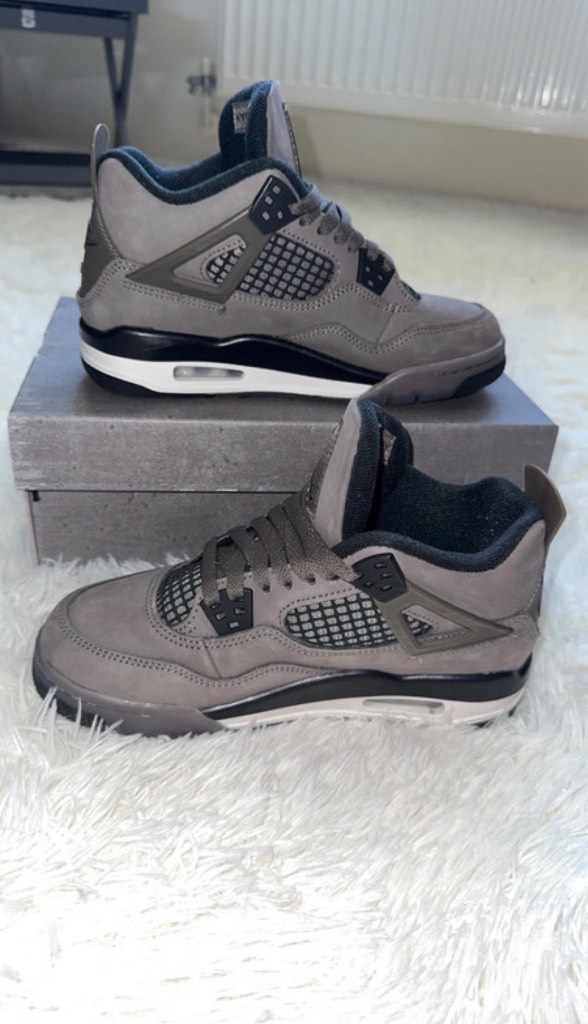 Air Jordan 4 retro