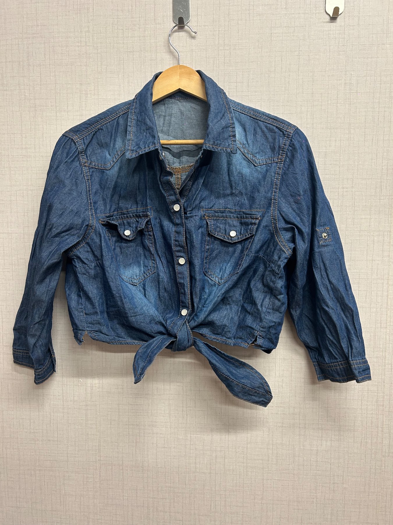 Women's Cropped Denim style Shirt Tie Front Snap Button Jean Jacket Top Medium Wash S
