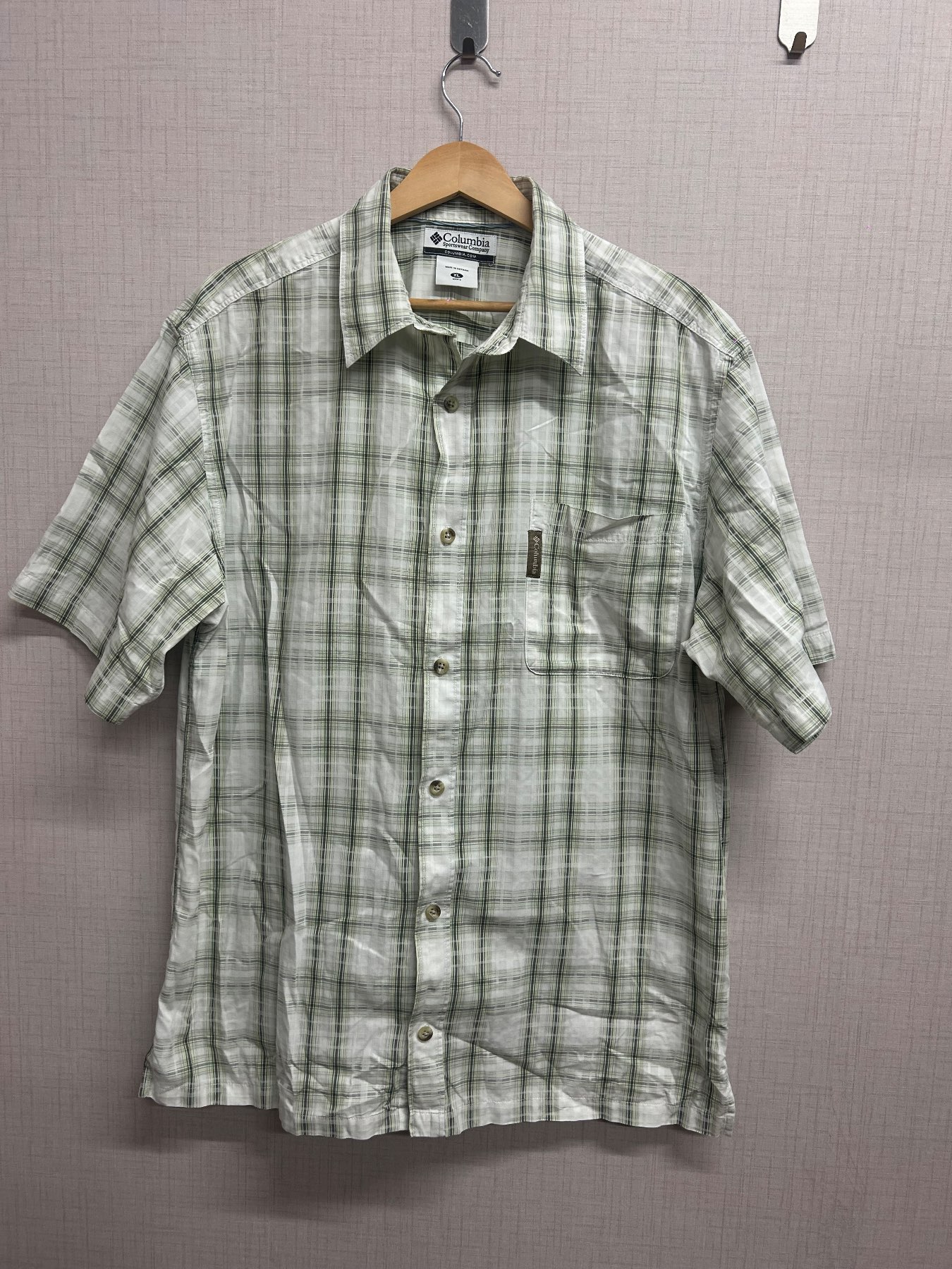 Columbia Men's XL Short Sleeve Plaid Button Up Shirt Green White 100% Cotton Hike
