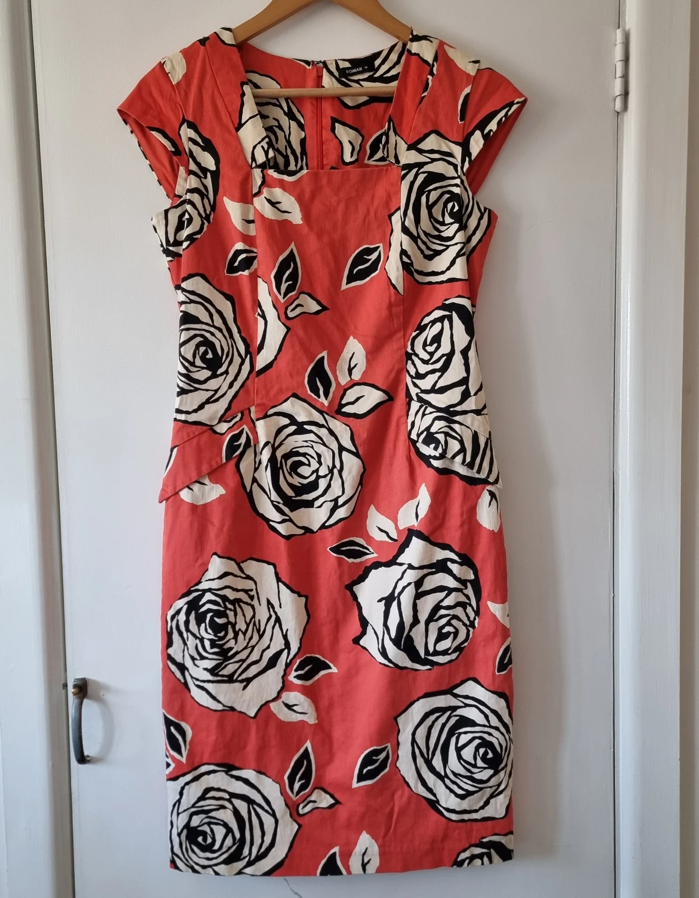 Roman Originals Red White Black Rose Wiggle Dress 10 Rockabilly Pinup Style