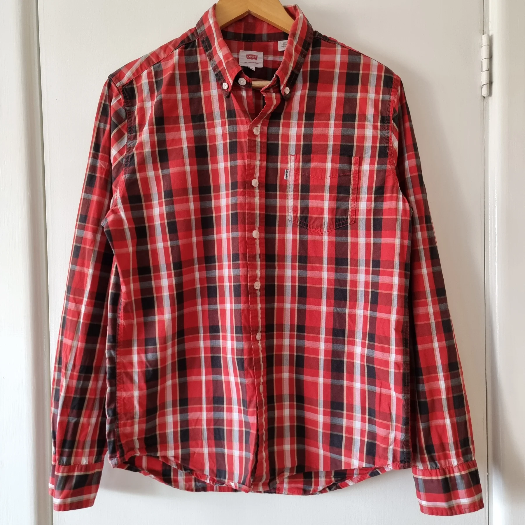 Men’s Levi's Red Plaid Check Long Sleeve Shirt - Size M Cabincore