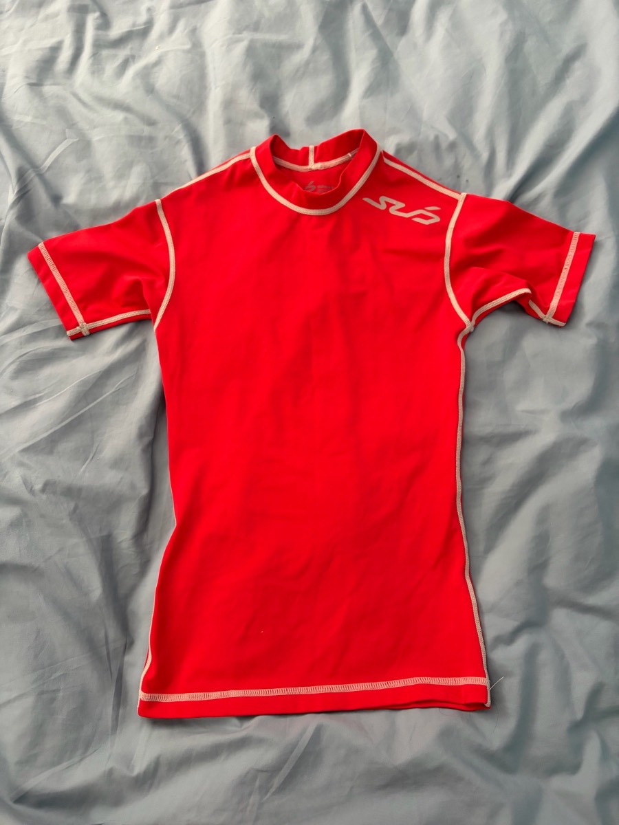Sub Sports performance red top t-shirt medium youth
